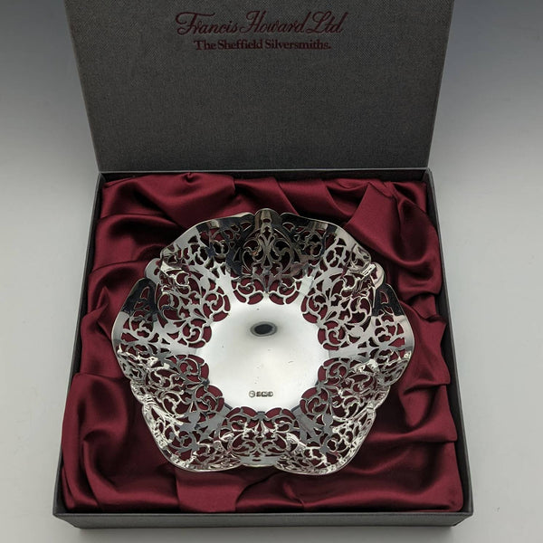 英国ヴィンテージ 純銀製 ピアス装飾ディッシュ 87g Francis Howard 箱入り